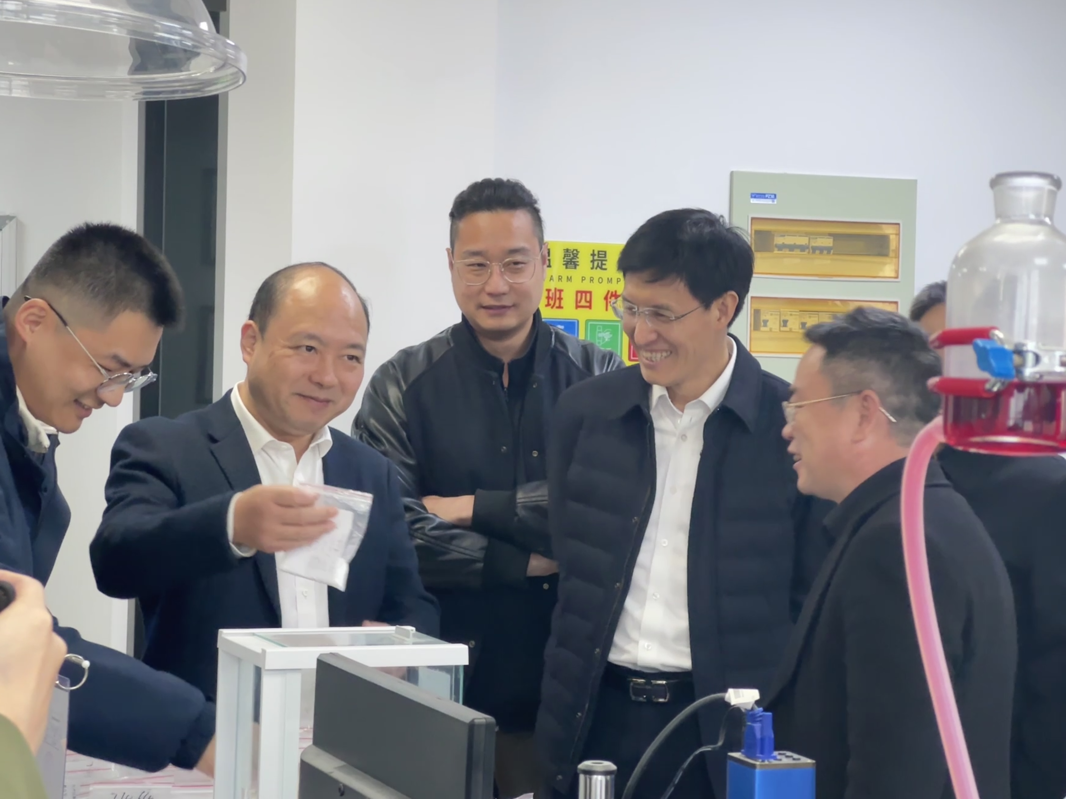 熱烈歡迎市委書記仲旭東蒞臨我司參觀指導！